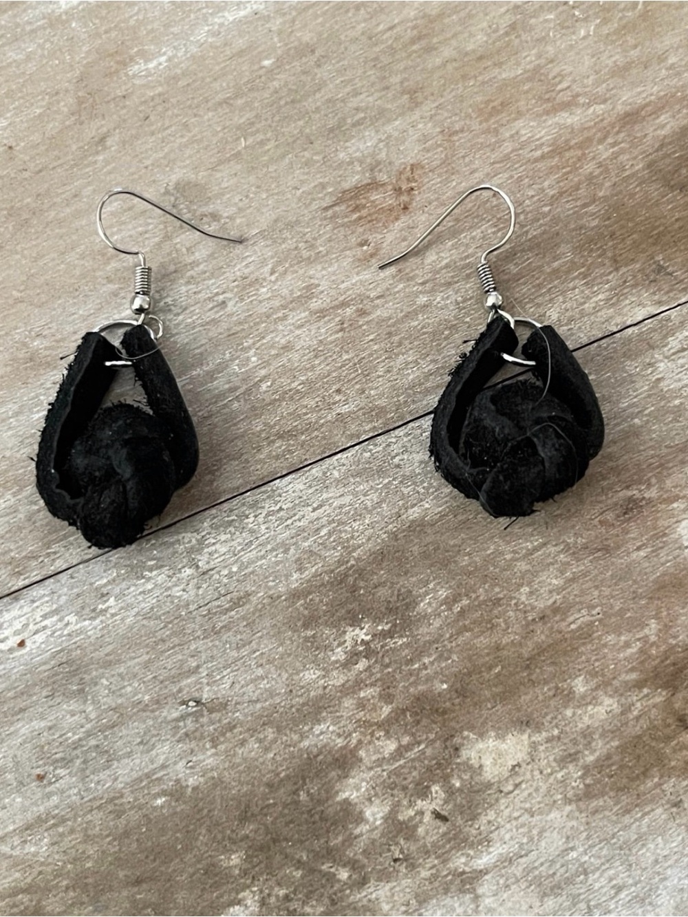 Suede leather earrings